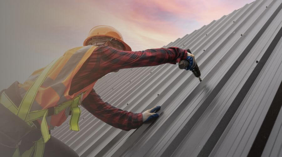 Professional residential roofers in Meta, MO